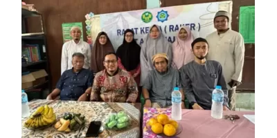 Yayasan dan Dewan Guru